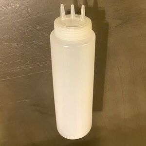 3 Hole Sauce Condiment Bottle Dispenser Bottle Reusable Kitchen Gadget Ketchup